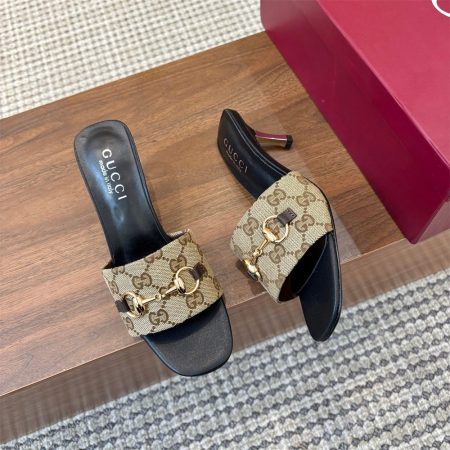 High quality slipper size:5-11 with box GUI #31220 - Image 2