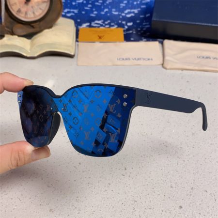 High quality sunglass with box LOV #31253 - Image 4