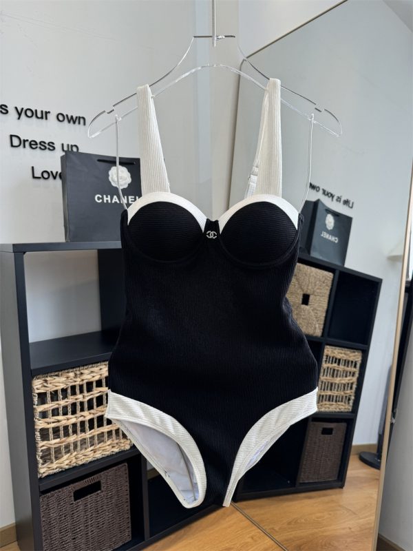 High quality swimsuit size:S-XL CHL #31254