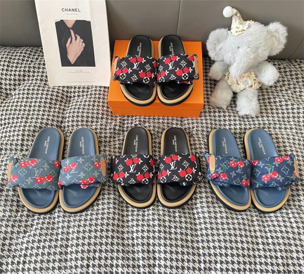 High quality slipper size:5-11 with box LOV #31264