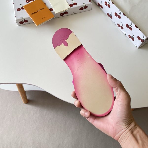 High quality slipper size:5-11 with box LOV #31265