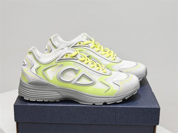 High quality sneaker with box size:7-11 DIR #31267