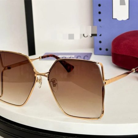 High quality sunglass with box GUI #31275 - Image 2