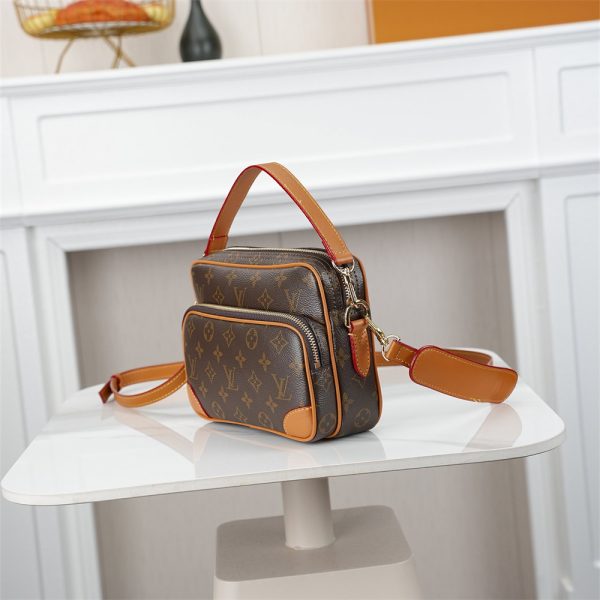 Top quality leather shoulder bag size:25*17.5*11cm LOV #31284 - Image 3