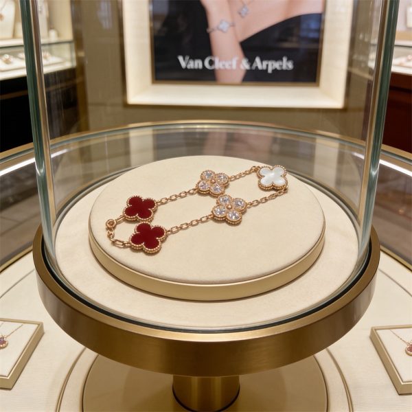 High quality fashion bracelet with box VAC #31310