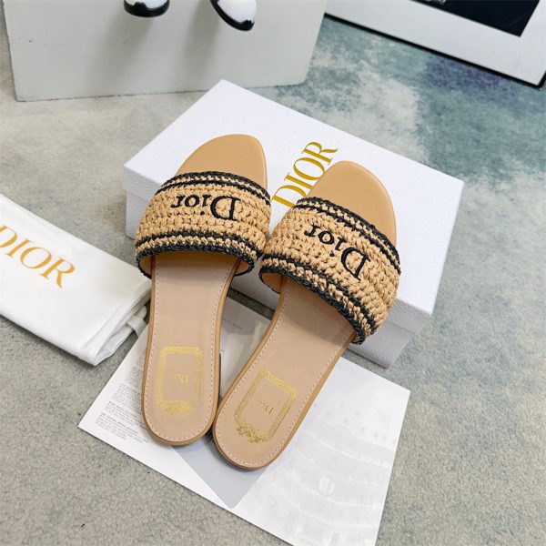 High quality slipper size:5-12 with box DIR #31314