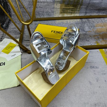 High quality slipper size:5-11 with box FEI #31334 - Image 3