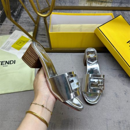 High quality slipper size:5-11 with box FEI #31334 - Image 4
