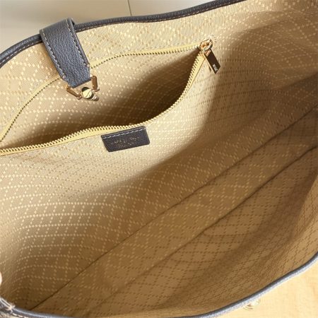 High quality shoulder bag size:40*29*5cm GUI #31356 - Image 4