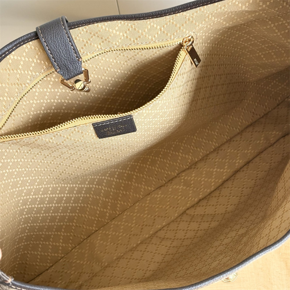 High quality shoulder bag size:40*29*5cm GUI #31356 - Image 4