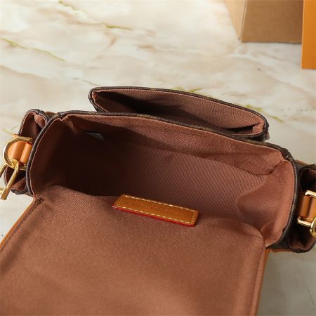 High quality shoulder bag size:23*14*10cm LOV #31358 - Image 3