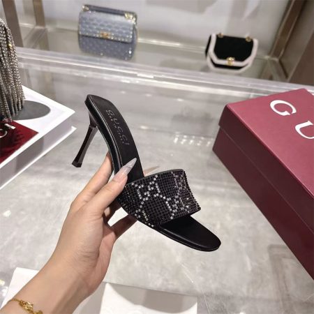 High quality slippers size:5-11 with box GUI #31359 - Image 4