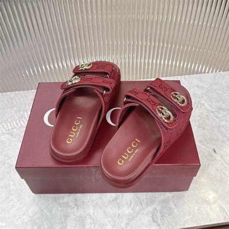 High quality slippers size:5-11 with box GUI #31363 - Image 4