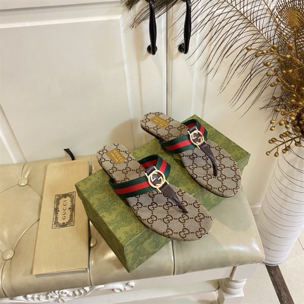High quality slippers size:5-12 with box GUI #31364