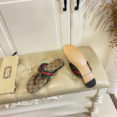 High quality slippers size:5-12 with box GUI #31364 - Image 4