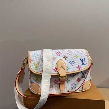 High quality diamond shoulder bag size:24*15cm LOV #31383