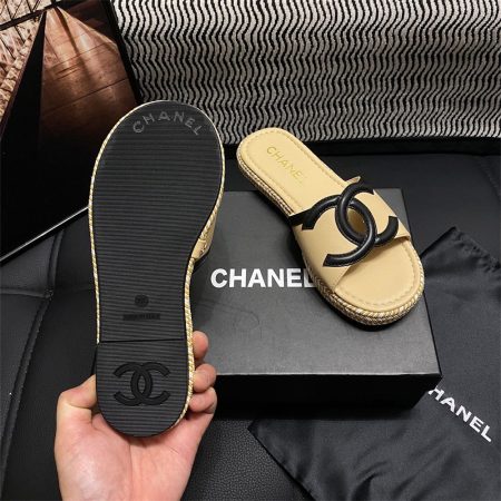 High quality slipper size:5-11 with box CHL #31386 - Image 3