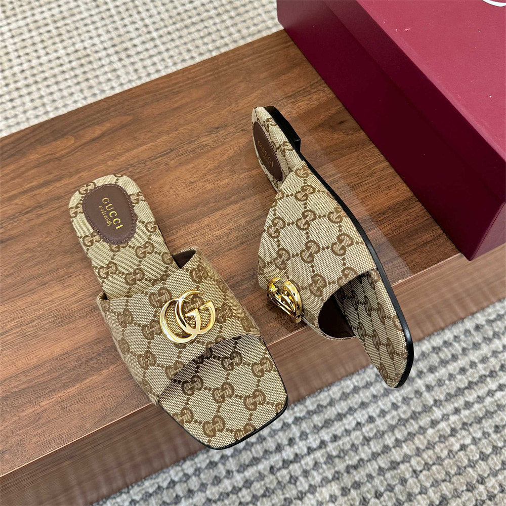 High quality slipper size:5-12 with box GUI #31398 - Image 2