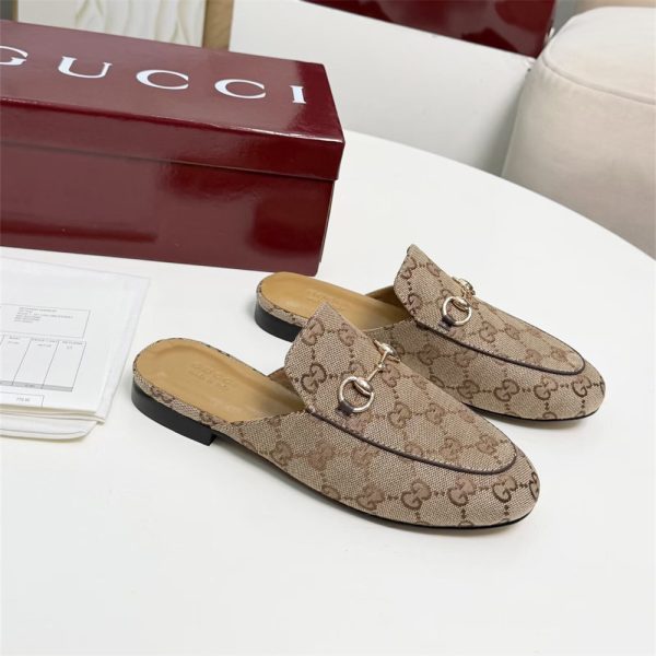 High quality couple slipper size:5-12 with box GUI #31400