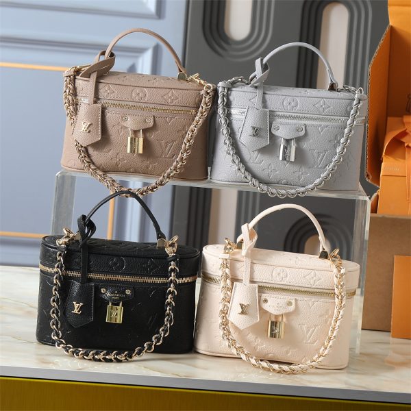 Top quality leather makeup bag size:19*11.5*6.5cm LOV #31431