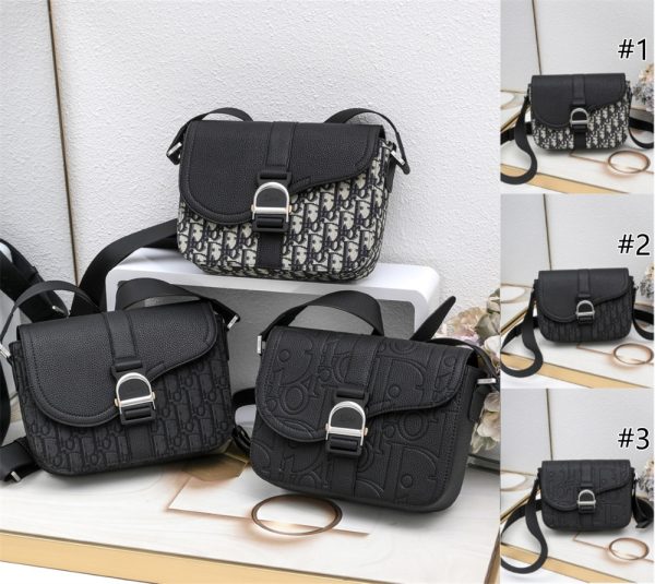 Top quality Messenger bag size:23*17.5*6cm DIR #31441