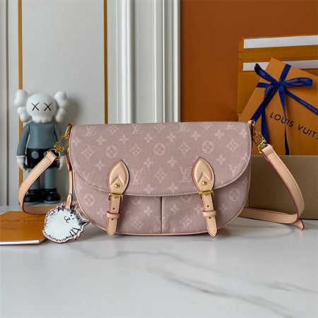 High quality shoulder bag size:30*21*7cm LOV #31445