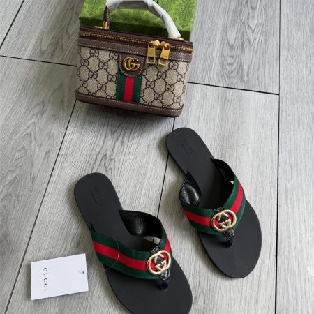 High quality slipper & makeup bag set free shipping GUI #31455