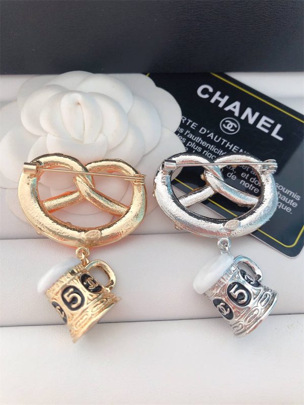 Wholesale Fashion Brooch CHL #A0663
