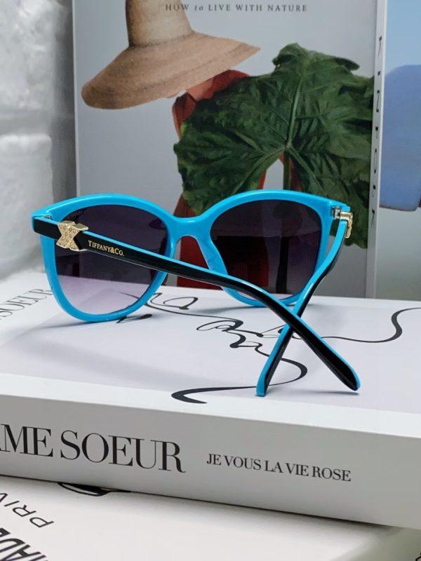 Wholesale Fashionable sunglasses GUI #A0446