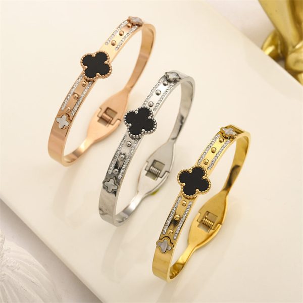 Wholesale Fashion bracelet VAC YW #A2848