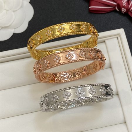 Wholesale Fashion Bracelet LOV TG #A2576