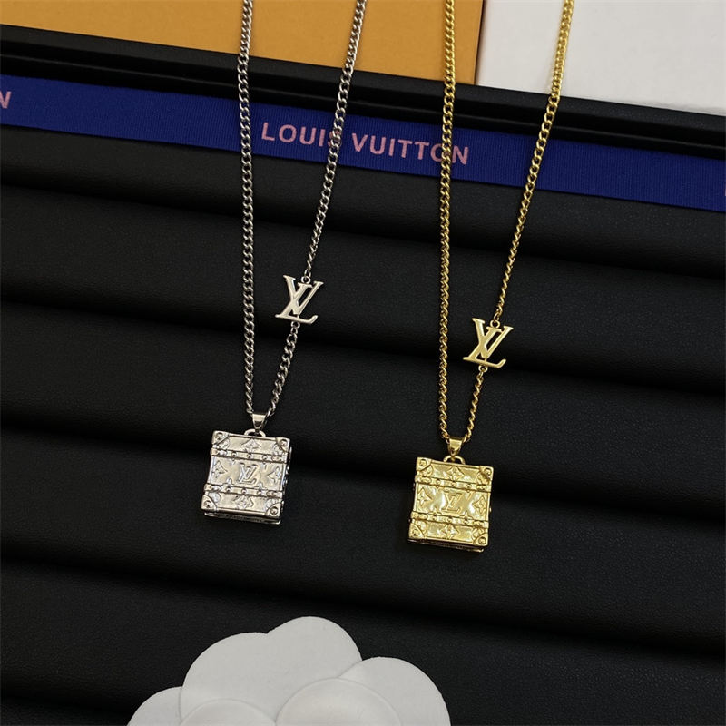 Wholesale Fashion High quality Necklace LOV #A1549