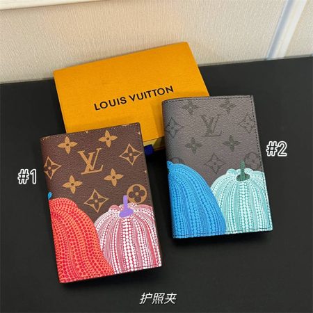 Wholesale Passport holder with box LOV #A0744