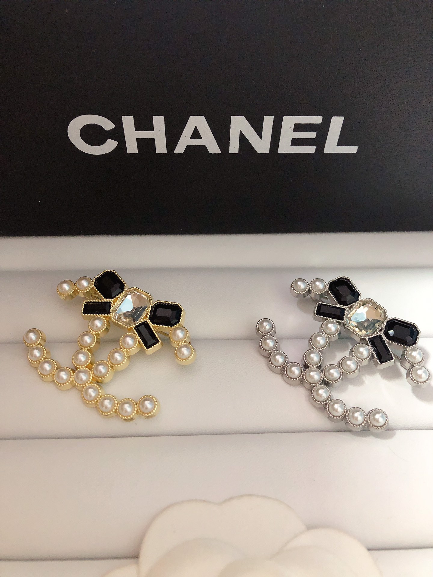 Wholesale Fashion Brooch CHL #A0434 - Image 1