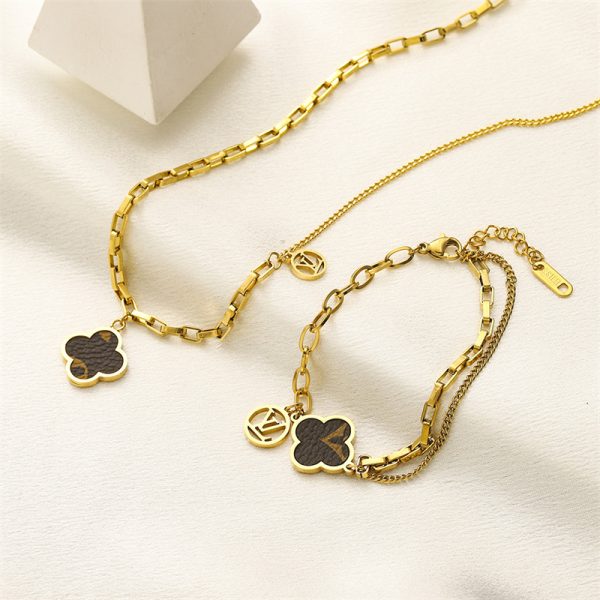 Wholesale Fashion Necklace and Bracelet Set LOV #A1426