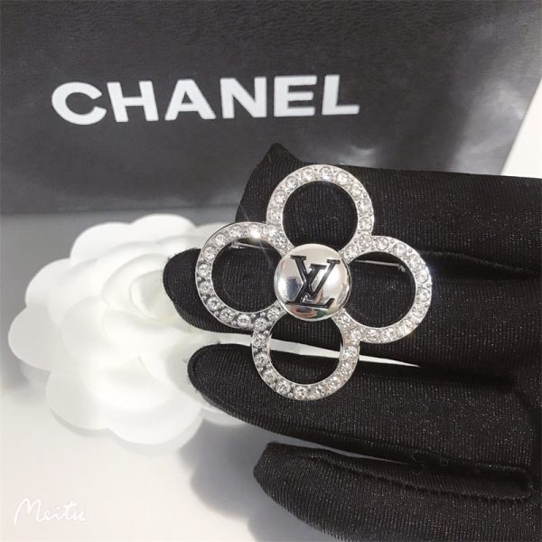 Wholesale Fashion Brooch LOV #A0235