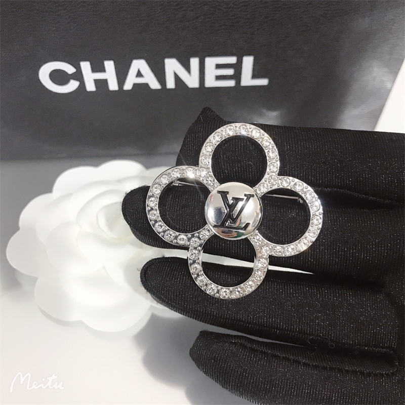 Wholesale Fashion Brooch LOV #A0235 - Image 1