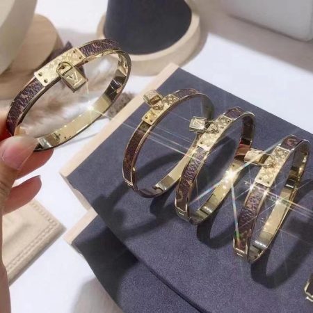 Wholesale Fashion Bracelet LOV ZX #A4391