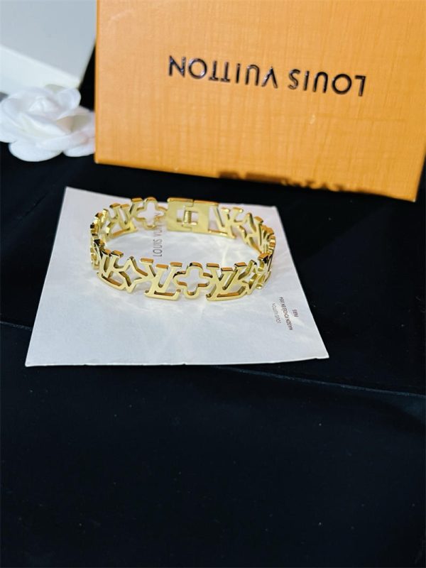 Wholesale Fashion Bracelet LOV ZX #A4402