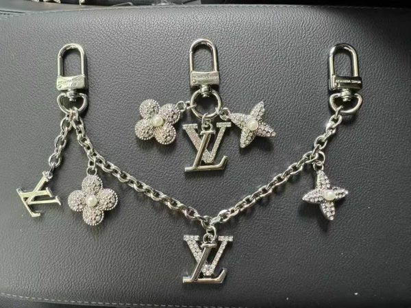 Wholesale Keychains and pendants Set LOV BE #A4461