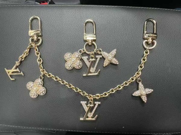 Wholesale Keychains and pendants Set LOV BE #A4461