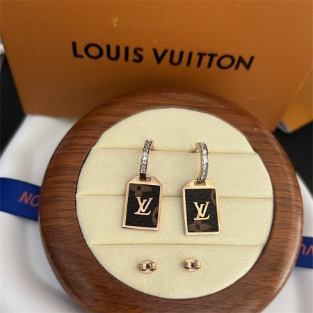 Wholesale Fashion Earrings LOV #A6127