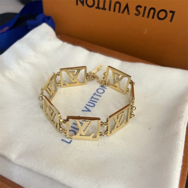 Wholesale Fashion Bracelet LOV KE #A6135
