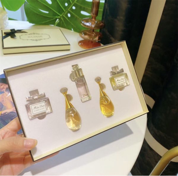 Wholesale Perfume sample with box 5ml*5 free shipping DIR #C0083