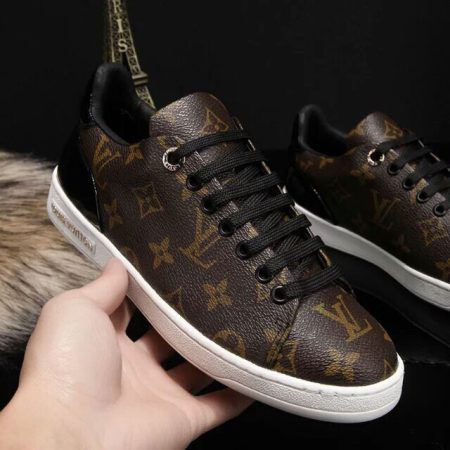 High quality sneaker size:5-11 with box free shipping LOV #C0090