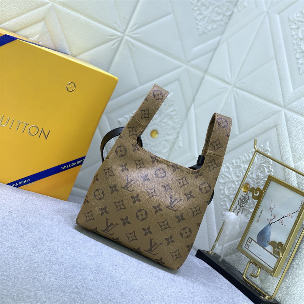 High quality shoulder bag size:17*17*7cm LOV JW #C0111 - Image 3