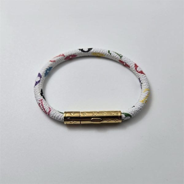 Wholesale high quality Bracelet with box LOV  #C0250