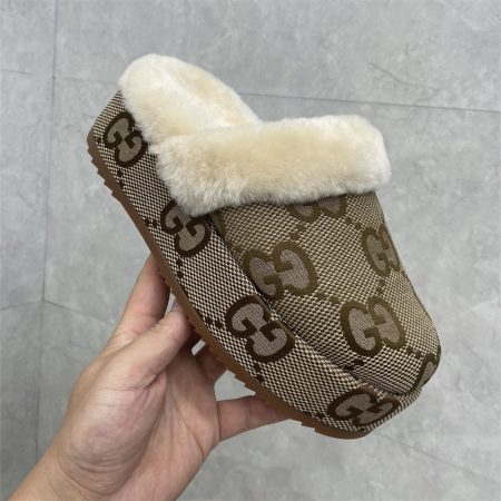 High quality fuzzy slipper for women size:5-11 with box GUI ALS #C0261 - Image 2