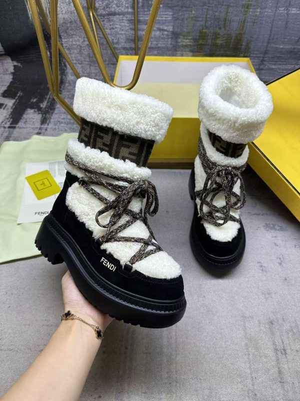 High quality fuzzy boot for women size:5-11 with box free shipping FEI #C0262