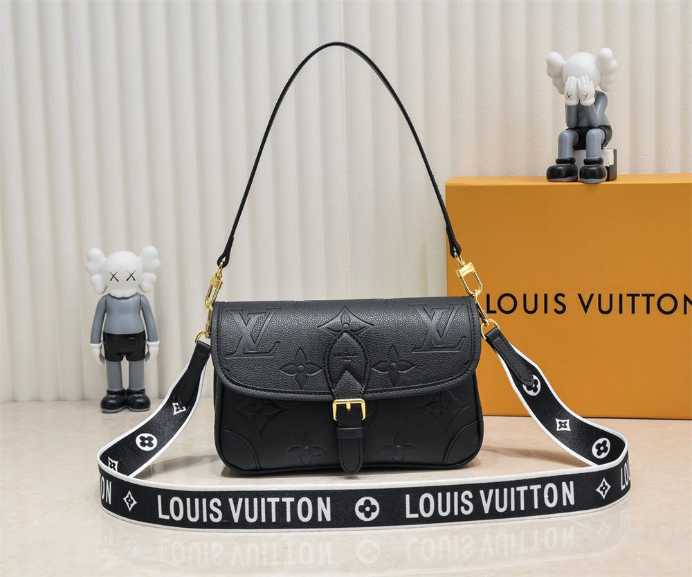 Top quality shoulder bag size:25*15*9cm LOV CM #C0273 - Image 1